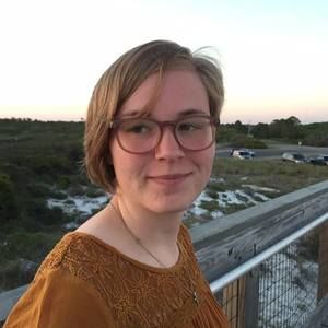 Meet your Posher, Claire